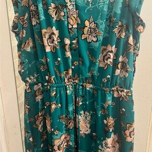 R2 Turquoise Apparel with Floral Pattern
